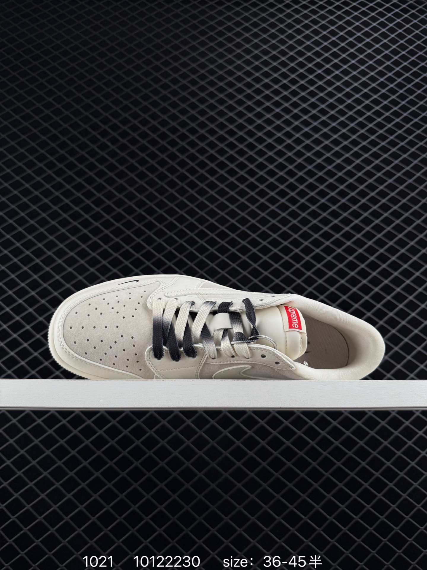 Travis Scott x Air Jordan 1 ” Reverse Mocha “